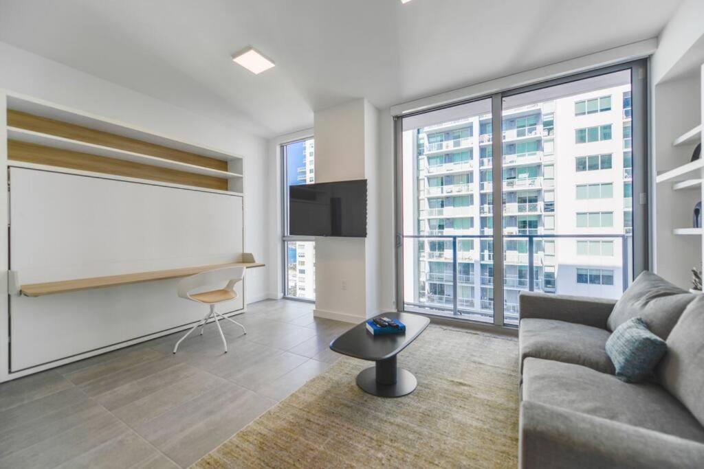 Wonderful Studio Apartment With Great Views And Pool Miami Zewnętrze zdjęcie